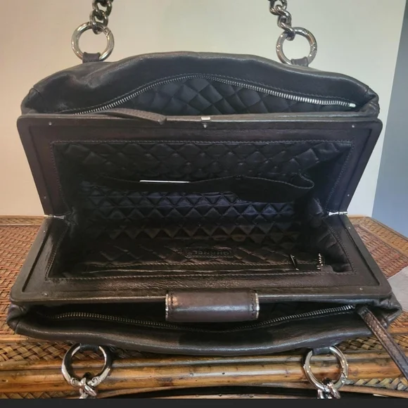 Authentic Chanel Black Quilted Leather Shoulder Bag Origonal Box and Card/papers - Picture 4 of 8